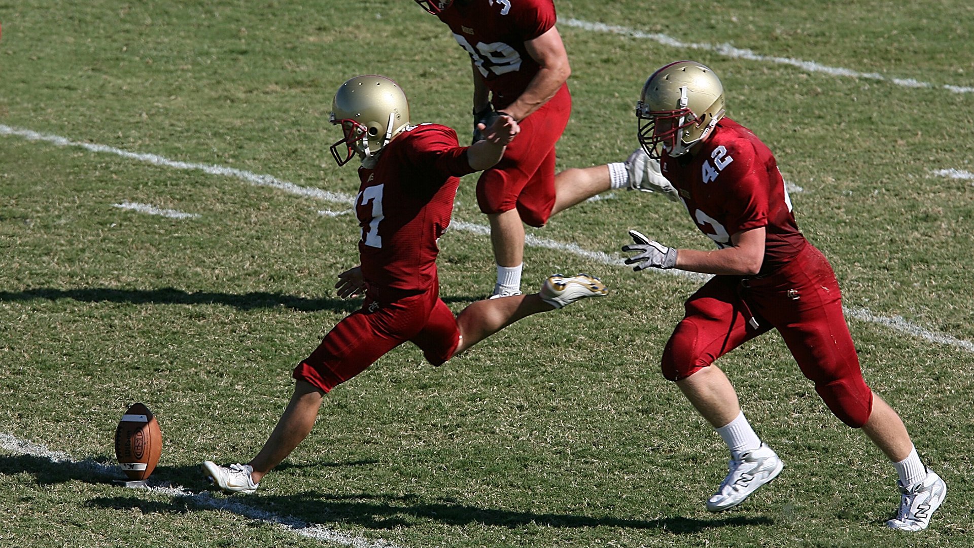法甲战局胶着,比分1-1,比赛亮点:多次成功防守、角球占优,射门转化率高达50%